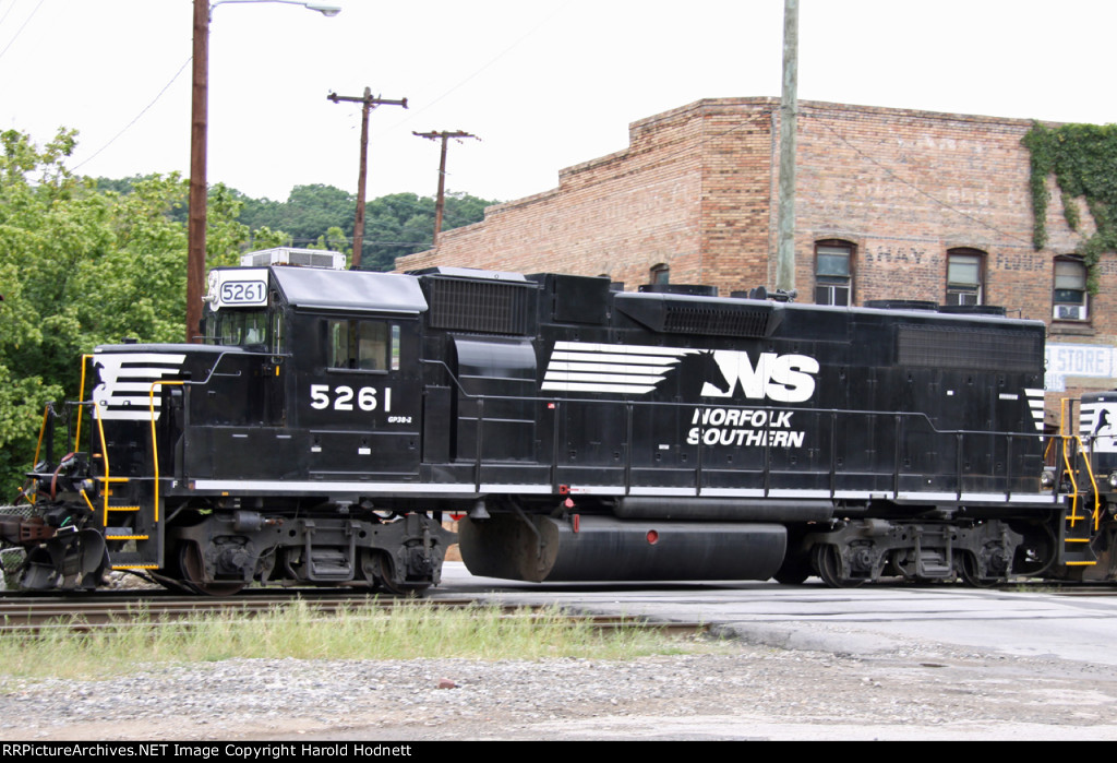 NS 5261